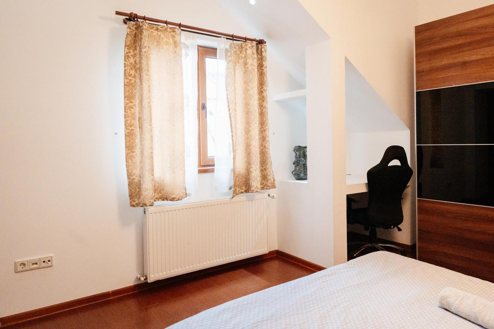 Maan Central Apartment Pet Friendly Location Braşov Eksteriør bilde